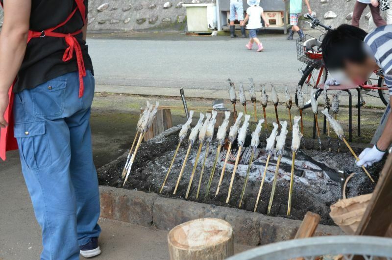 井手野観光栗園の魚の塩焼き